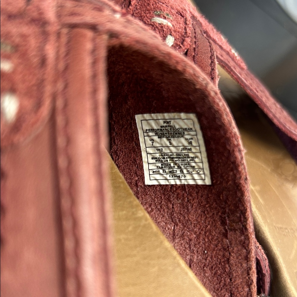 Merrell Women’s Rust Red Suede Thong Sandals 7 - Picture 4 of 6